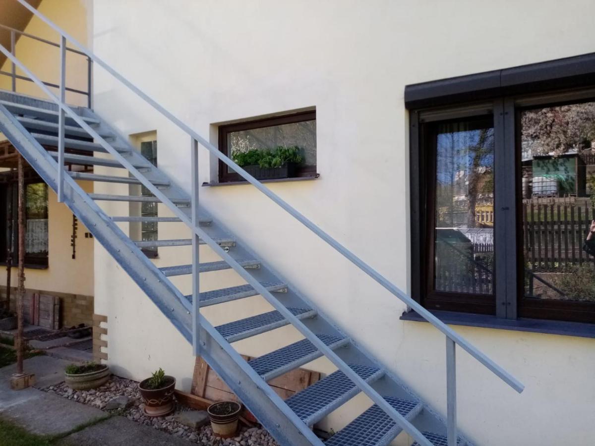 Podkrovni Apartman Tereza Apartamento Rumburk Exterior foto